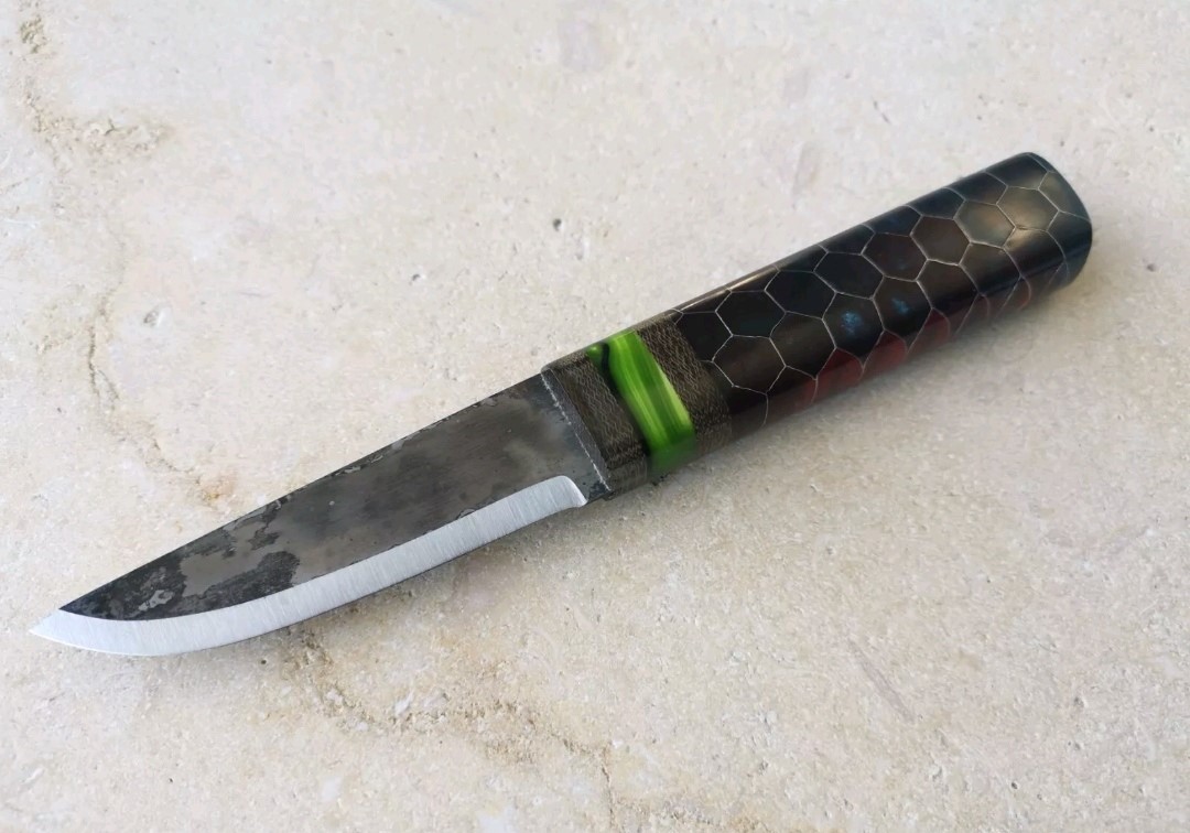 18_Puukko_Honeycomb.jpg