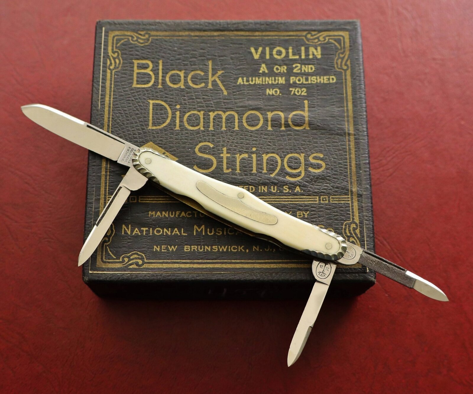 Boker Congress Ivory Open (2200x1832).jpg