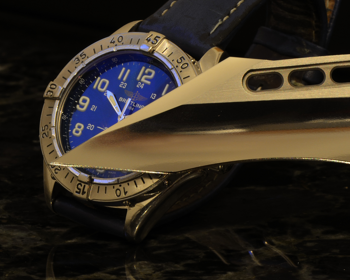 Breitling vs Vector 2 klein.jpg