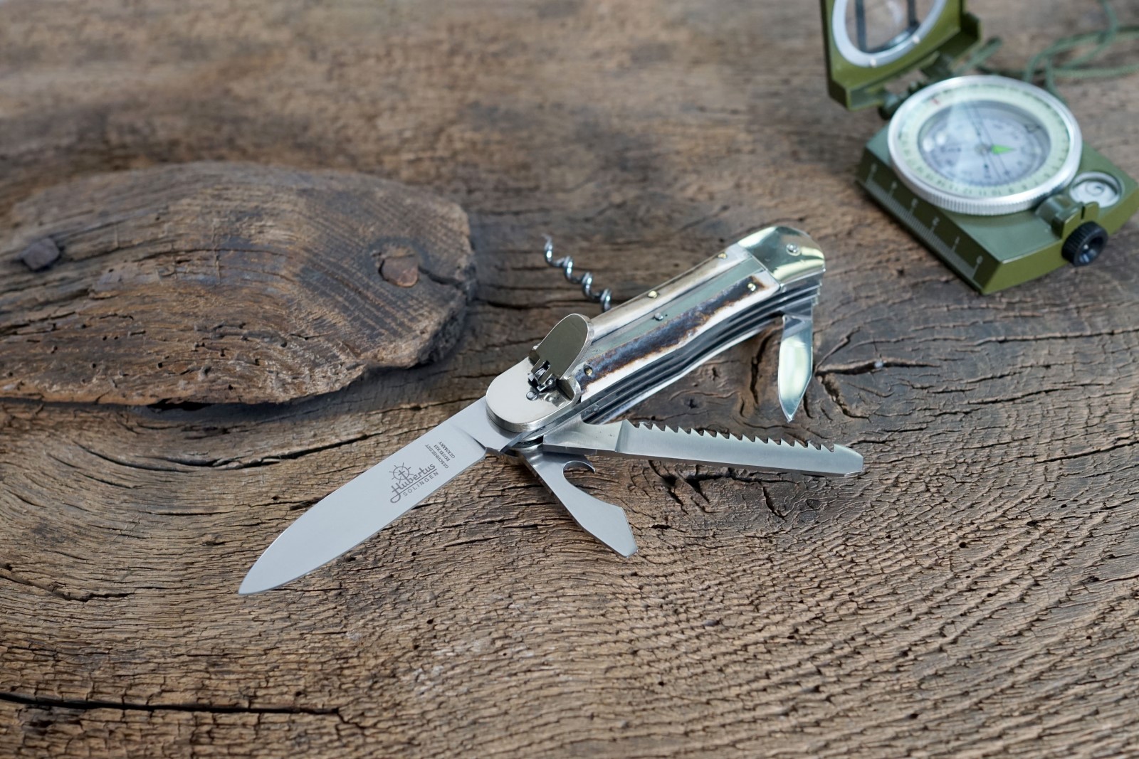 Otter Messer - Die HUBERTUS Springer & neuen Camper-Modelle sind zurück