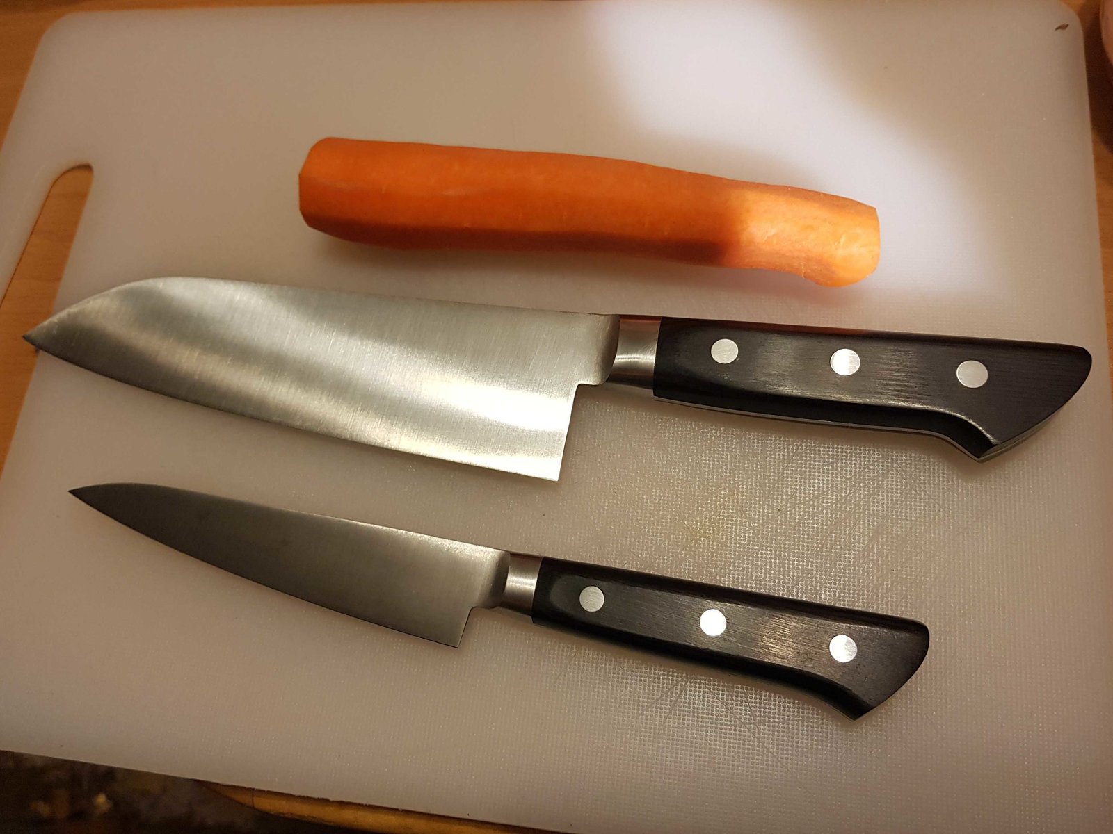 Fujiwara Kanefusa mit Möhre.jpg