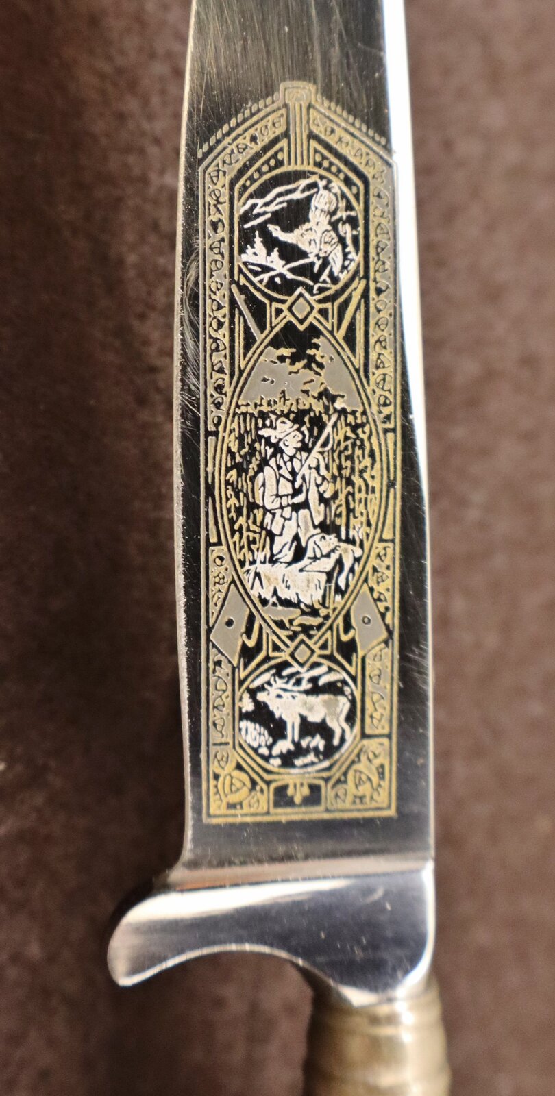 Hubertus Blade Etch 1 (1265x2500).jpg