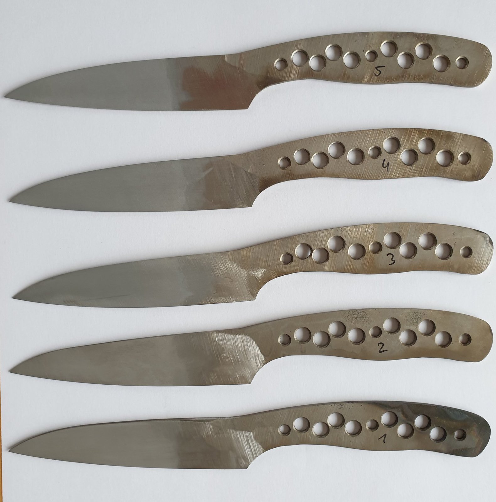 Küchenmesser_12C27_M390_geätzt_kl.jpg