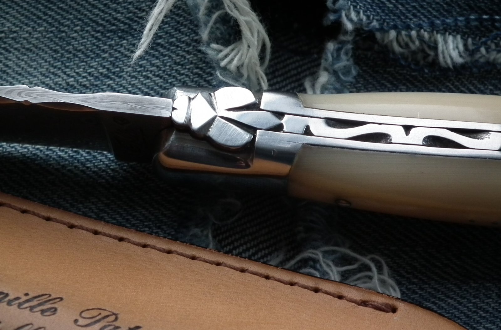 Laguiole FP Horn Damasteel (2).JPG