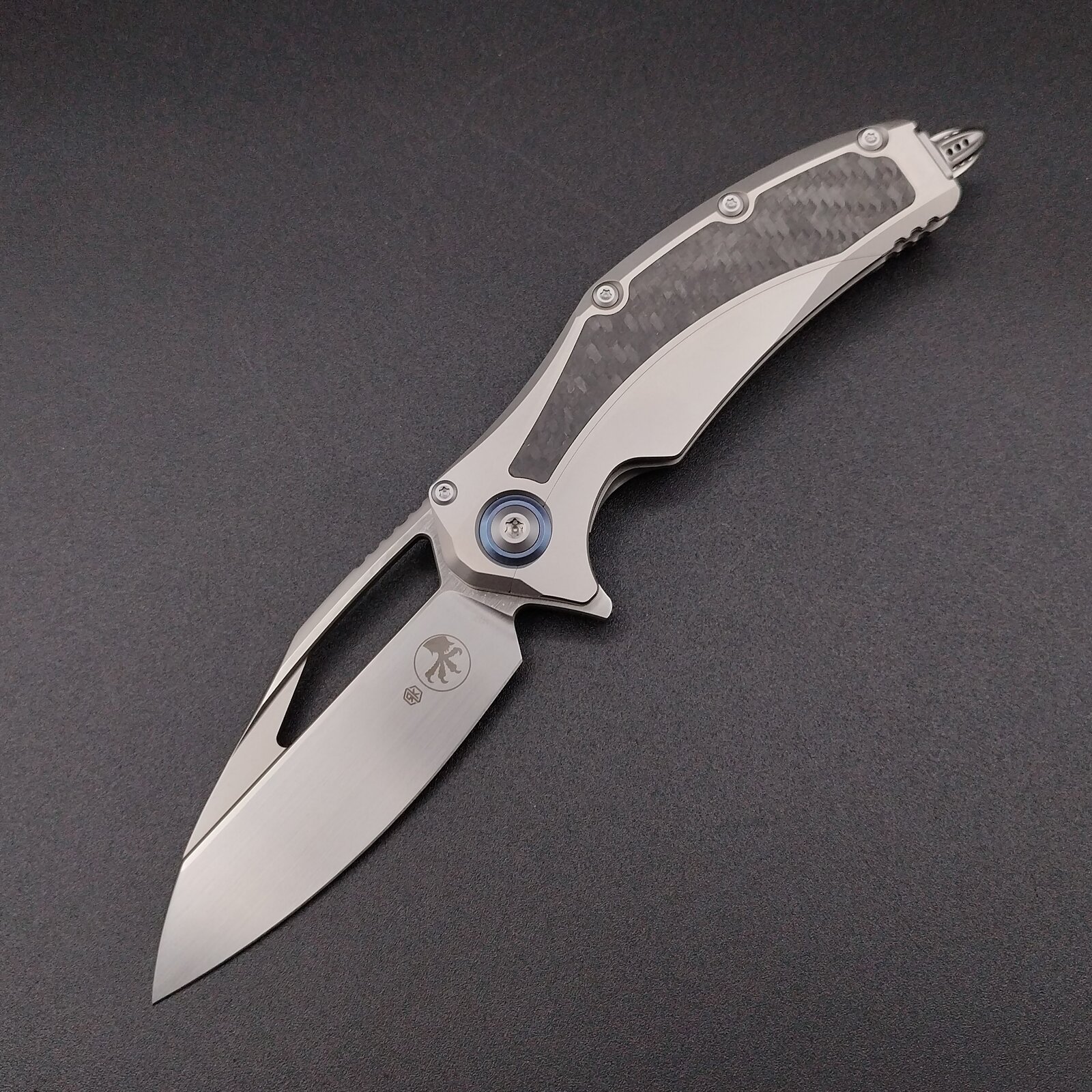 Microtech Knives Matrix Framelock CF Knifeaddict.de 2.jpg