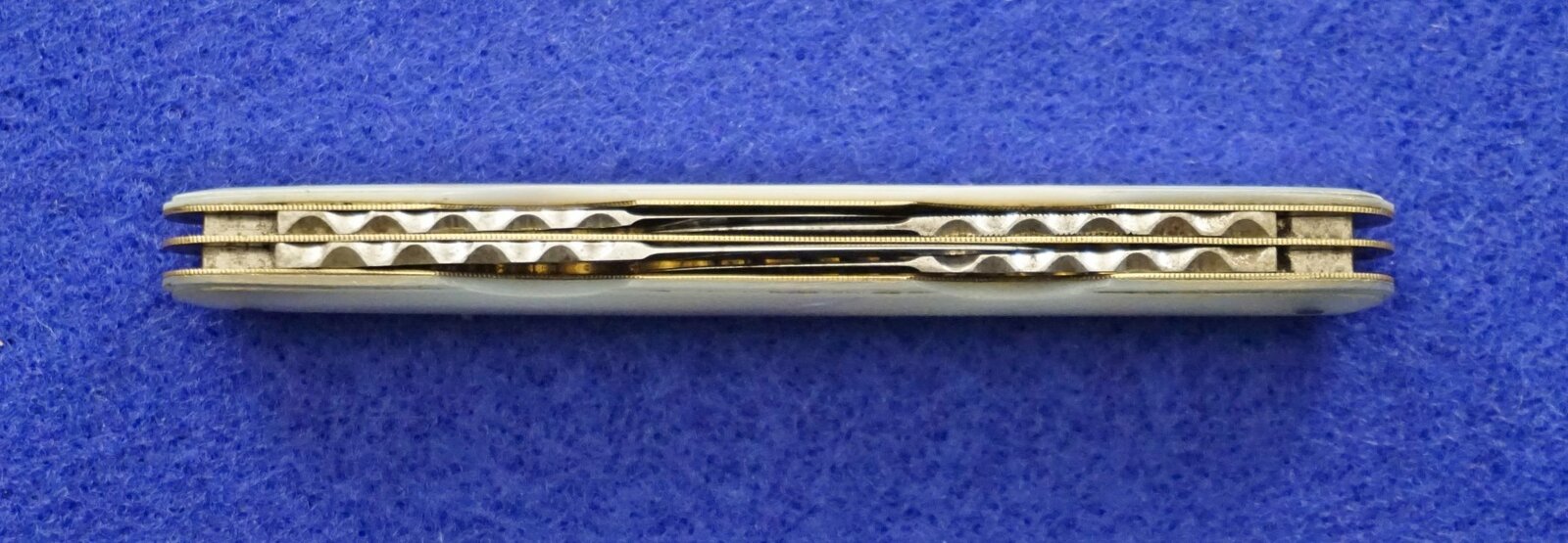 Sheffield Renshaw Blades Closed  (1800x624).jpg