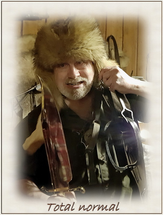 Waldschrat mit Bowie Messer 2.jpg