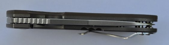 Spyderco_BradSouthard_Flipper_geschlossen_oben.jpg