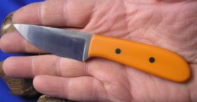 Orange shorty in SB1 hand2.jpg