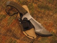 Knife-Paracord.jpg