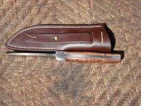 Dunkles Jagdmesser.jpg