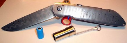 Größenänderungknife+lumi.jpg