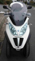 Piaggio vorne.jpg