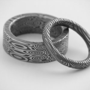 Damastschmuck