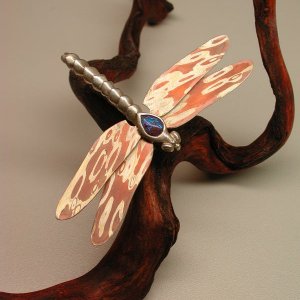 Silberlibelle mit Opal von mir geschliffen mit Mokumeflügel
