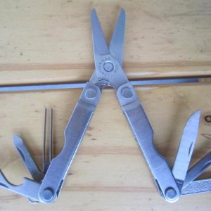 leatherman 001