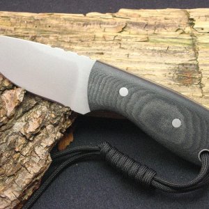 User mit schwarzem Micarta 1