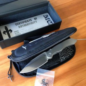 Microtech Anax – 17