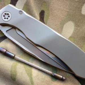 Microtech Anax – 18