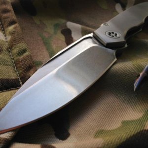Microtech Anax – 25