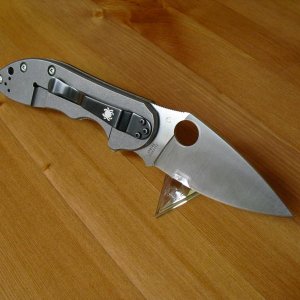 Spyderco Domino C172CFTI 003