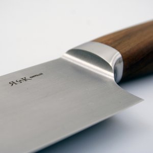 Santoku Integral, Küchenmesser
Detailaufnahme