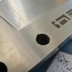 Code4 Oeffnungsloch (1)