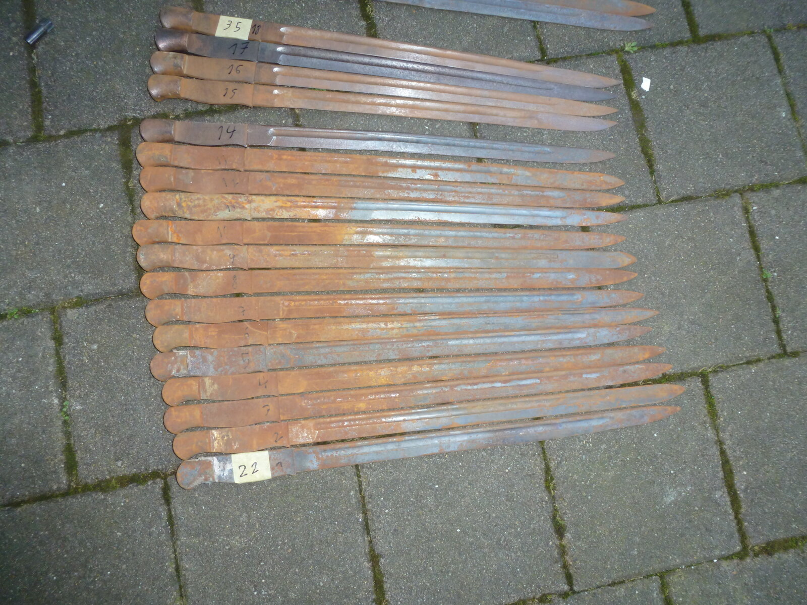 Einige Bajonettrohklingen P1010135.JPG