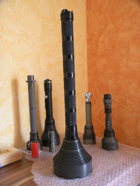 FM PAR 36 Kopf + Leef BigLeef SYstem body + Martek 4509Q

14.000 Lumen!!!