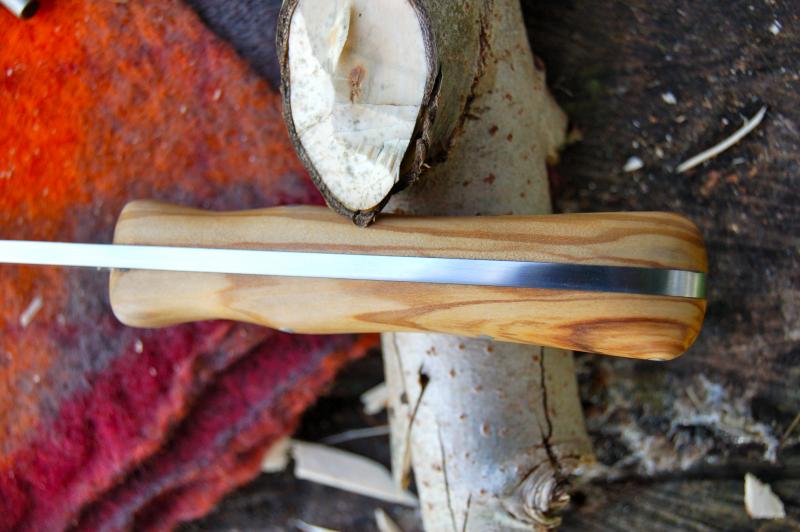 messer mit Olivenholzgriff