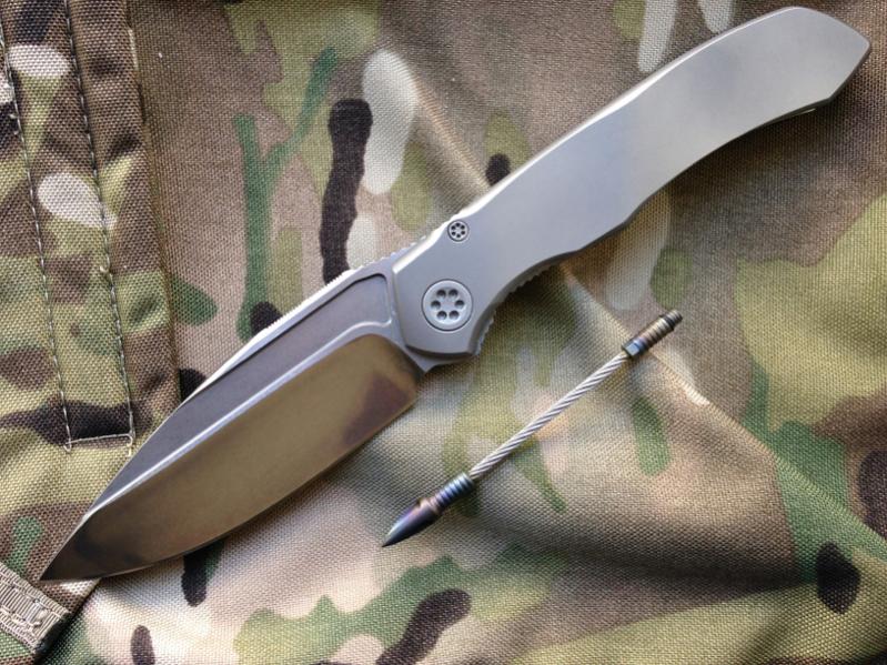 Microtech Anax – 24