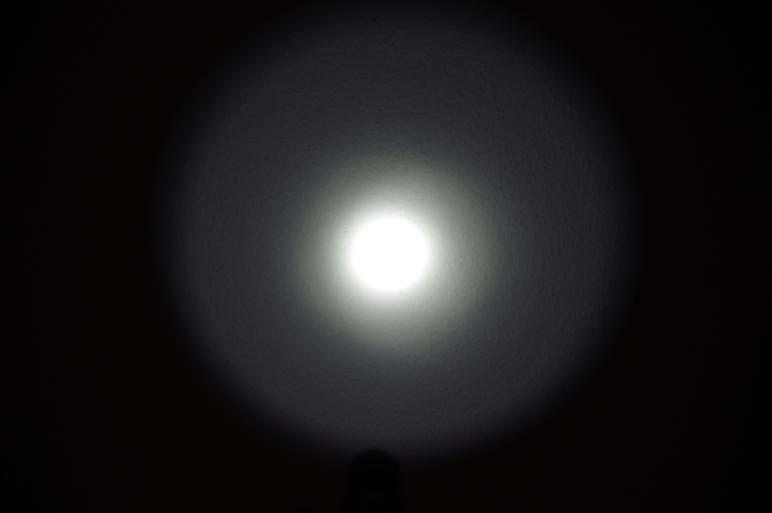 Nitecore IFE2 - BeamDunkel - ISO200, Blende 4, 1/400