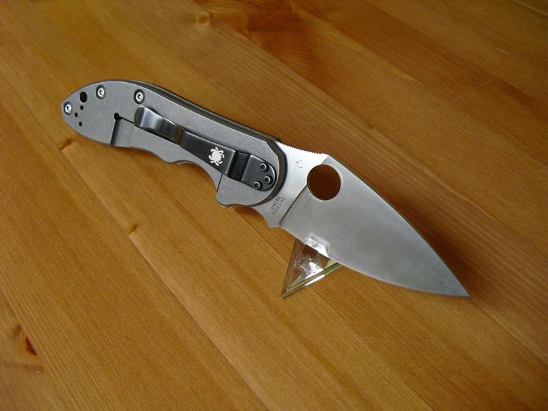 Spyderco Domino C172CFTI 003