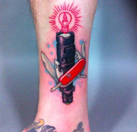 Taschenlampetattoo