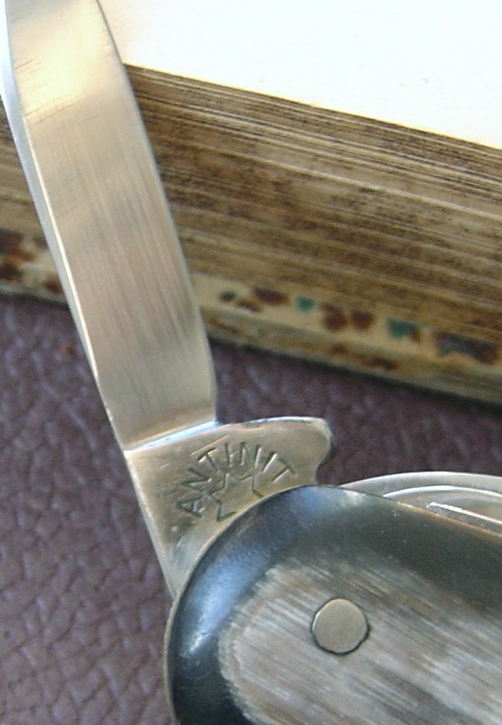 14300090dy.jpg