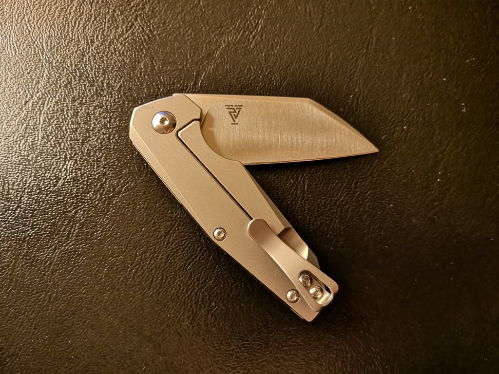 45164700rl.jpg