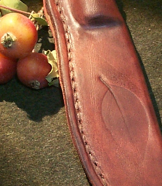 Messer_Nr_4_Scheide_geformt_detail_3.jpg