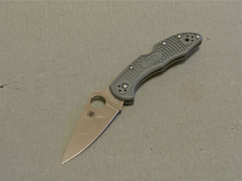 Delica_Grey.jpg