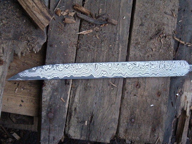 6183093eaw.jpg