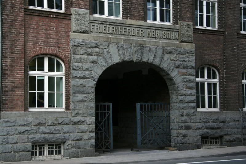 HerderAbrSohnFriedrichEingang2Febru.jpg