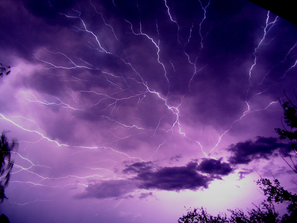 lightning-1520877.jpg
