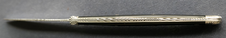 29019648us.jpg