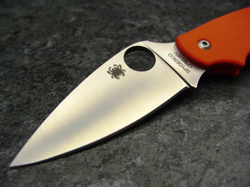 comp_Spyderco_UKPK_blade_front.jpg