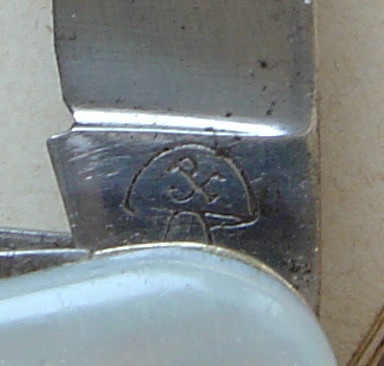 8114740oiw.jpg