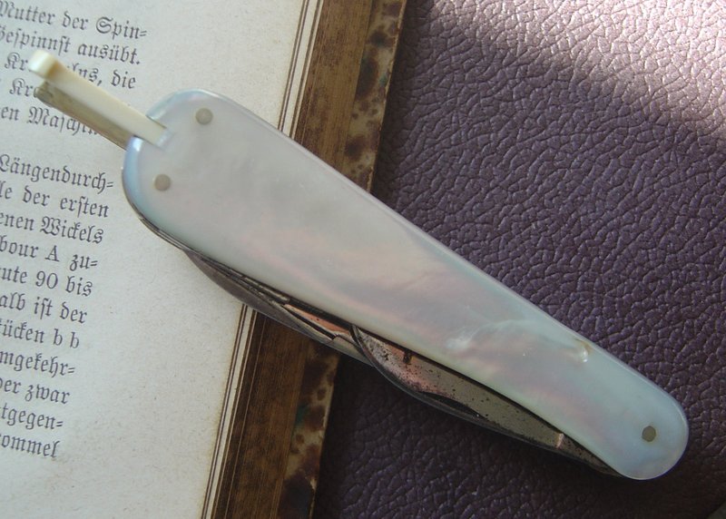 8114852hwa.jpg