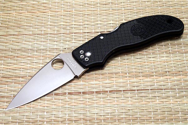 spyderco_cal_big.jpg