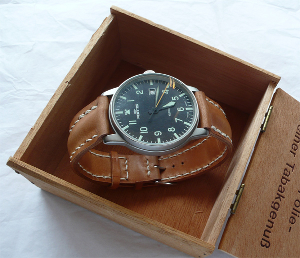 ArmbandF.jpg