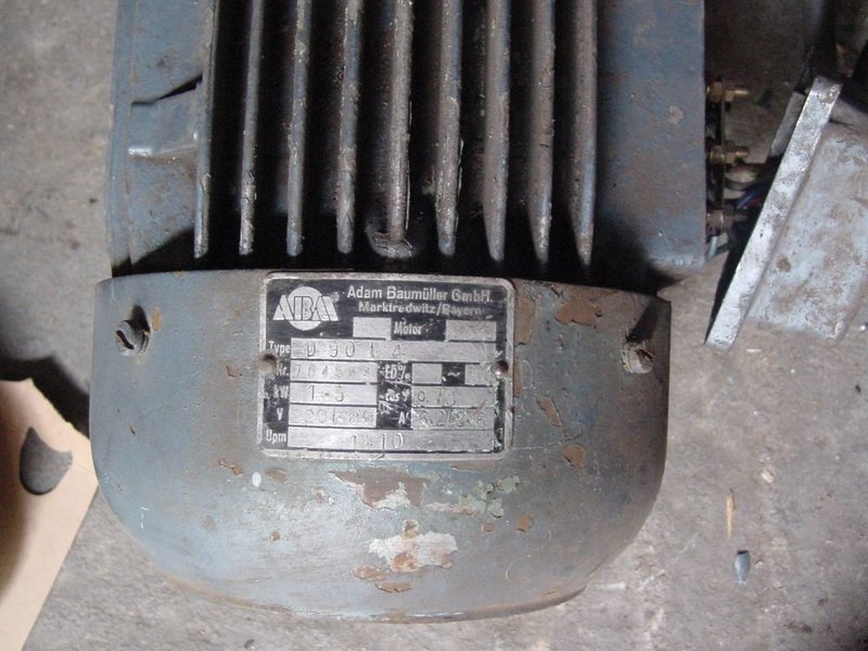 33518434jm.jpg
