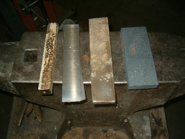 7279053pgr.jpg