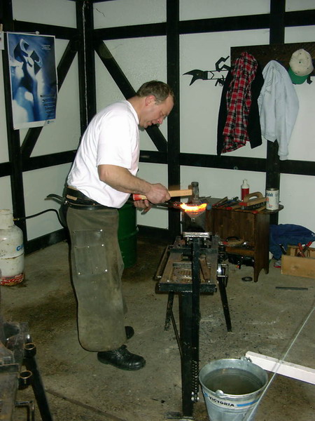 hufschm01.jpg